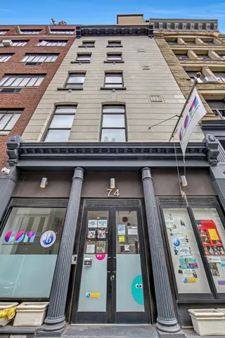 $4,895,000 | 74 Warren Street, Unit PH5W | TriBeCa