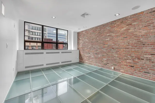 $4,895,000 | 74 Warren Street, Unit PH5W | TriBeCa