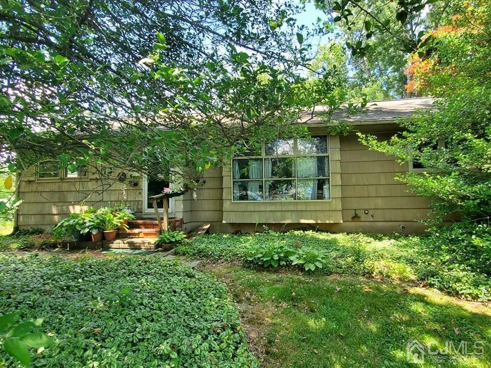 9 Richard Road East Brunswick, NJ 08816 - Photo 1 of 21 Gallery Image 1