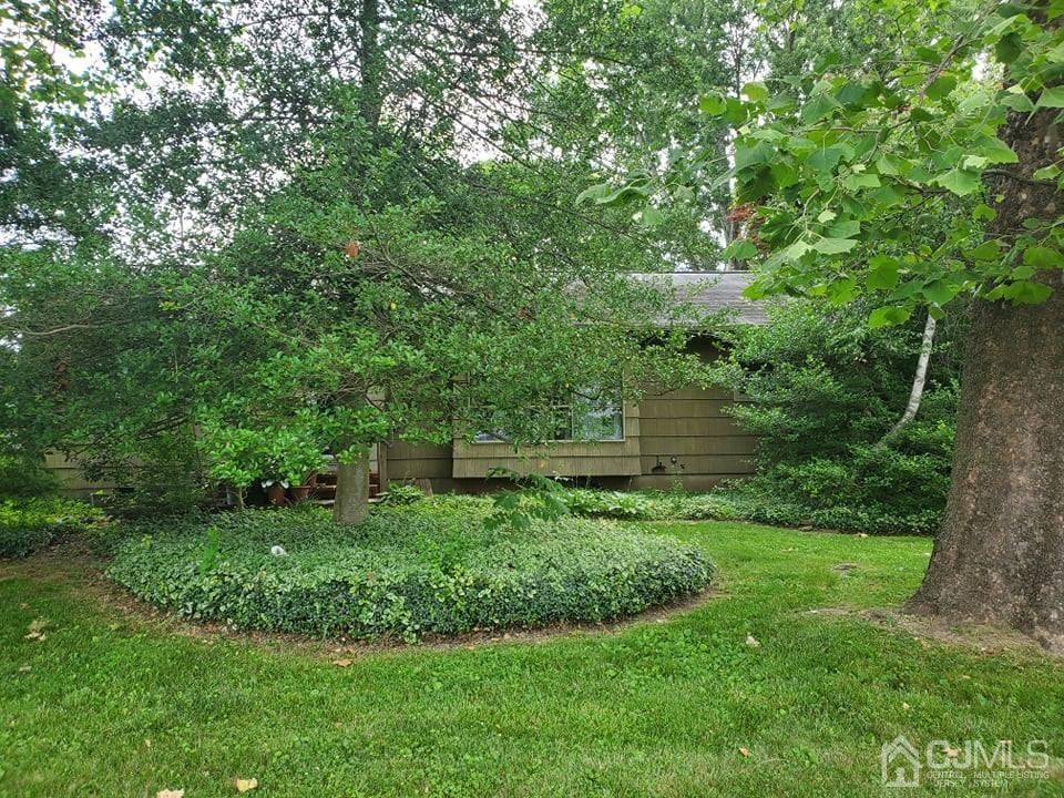 9 Richard Road East Brunswick, NJ 08816 - Photo 2 of 21 Gallery Image 2