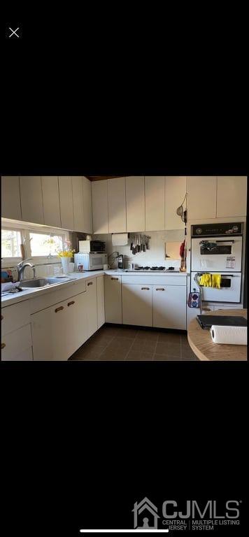 9 Richard Road East Brunswick, NJ 08816 - Photo 5 of 21 Gallery Image 5