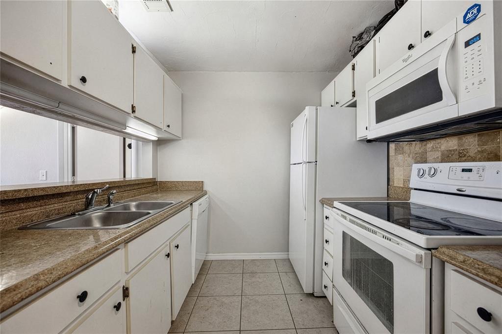 4000 Southwest 23rd Street, Unit 1108 Gainesville, FL 32608 - Photo 7 of 28