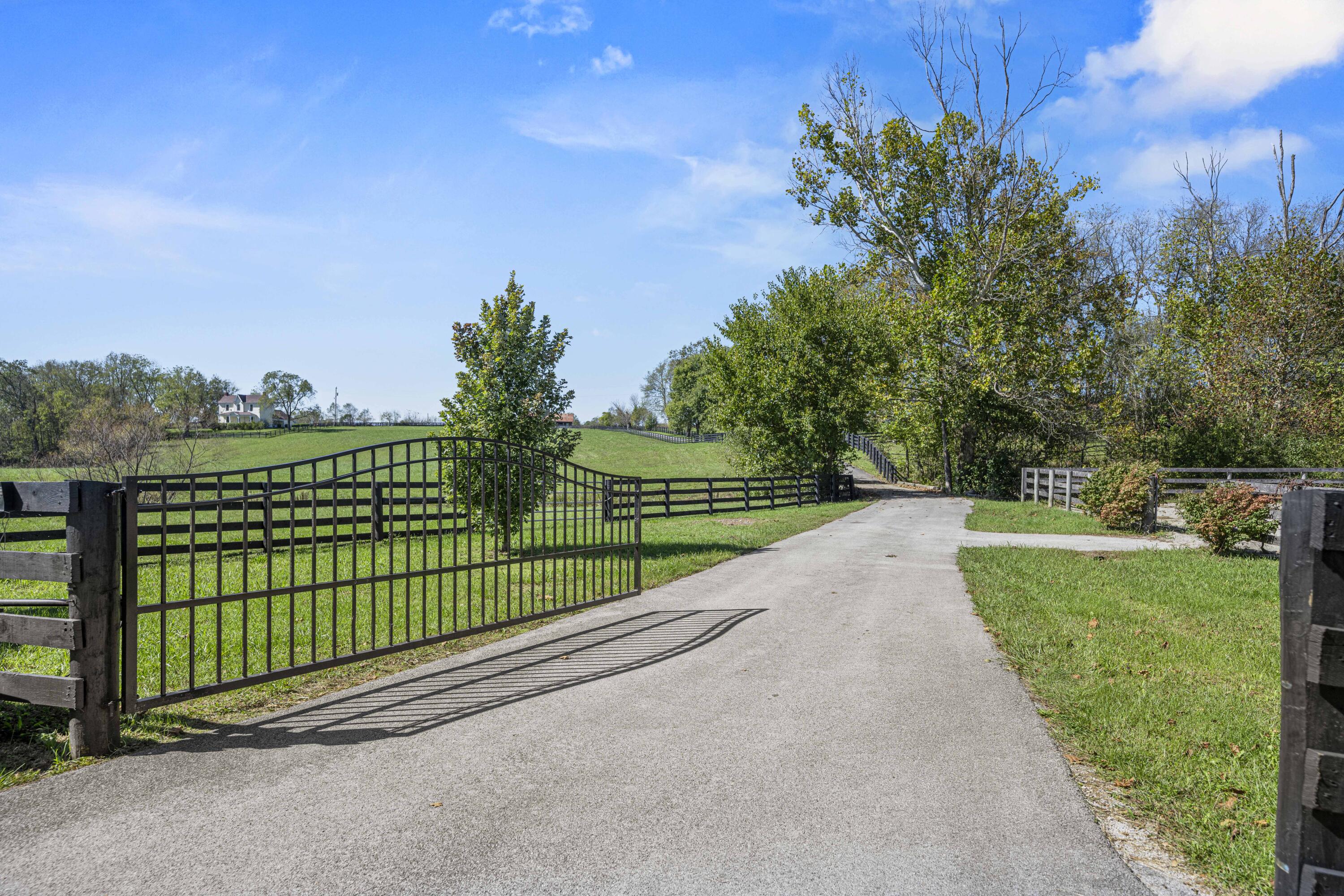 277 Steele Road Paris, KY 40361 - Photo 72 of 82 593E9133-1E47-4394-B55B-39F7D1B0257E