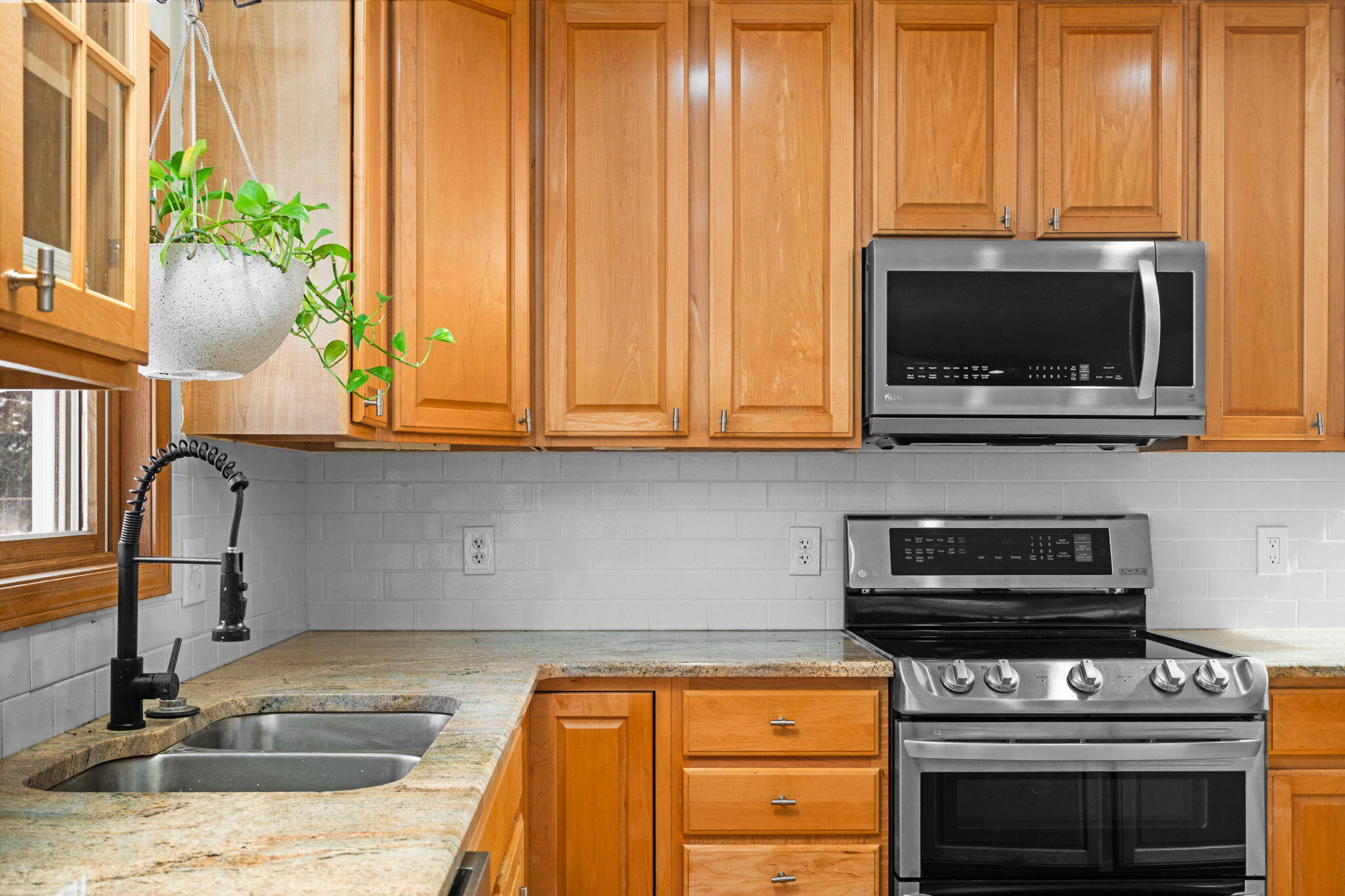 4490 North Squirrel Road Auburn Hills, MI 48326 - Photo 25 of 63 85-web-or-mls-DSC07885