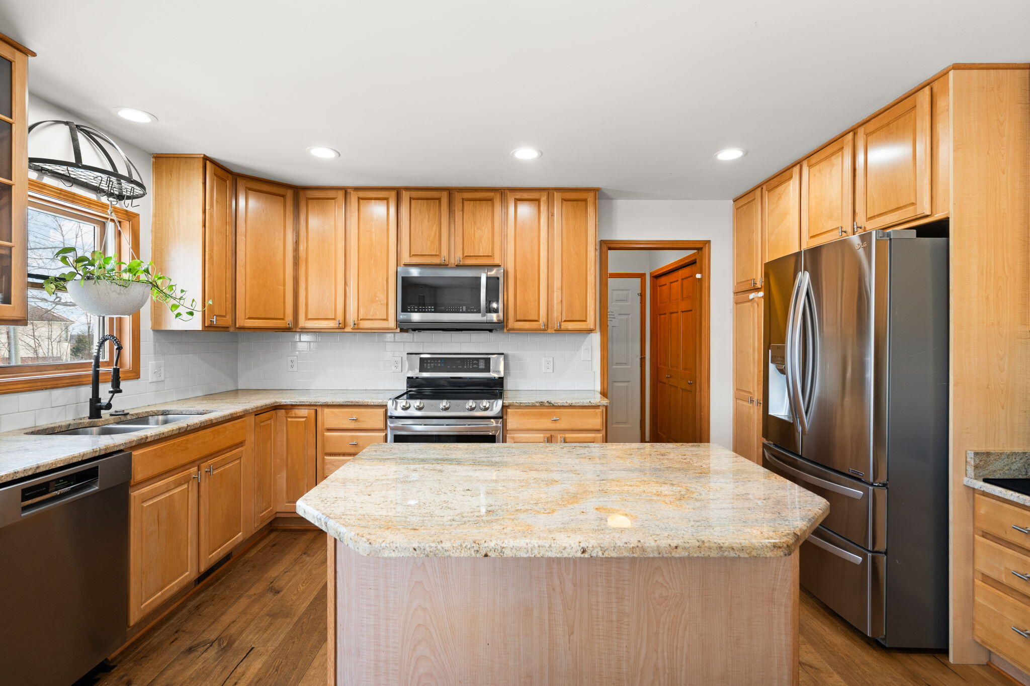 4490 North Squirrel Road Auburn Hills, MI 48326 - Photo 29 of 63 89-web-or-mls-DSC07909