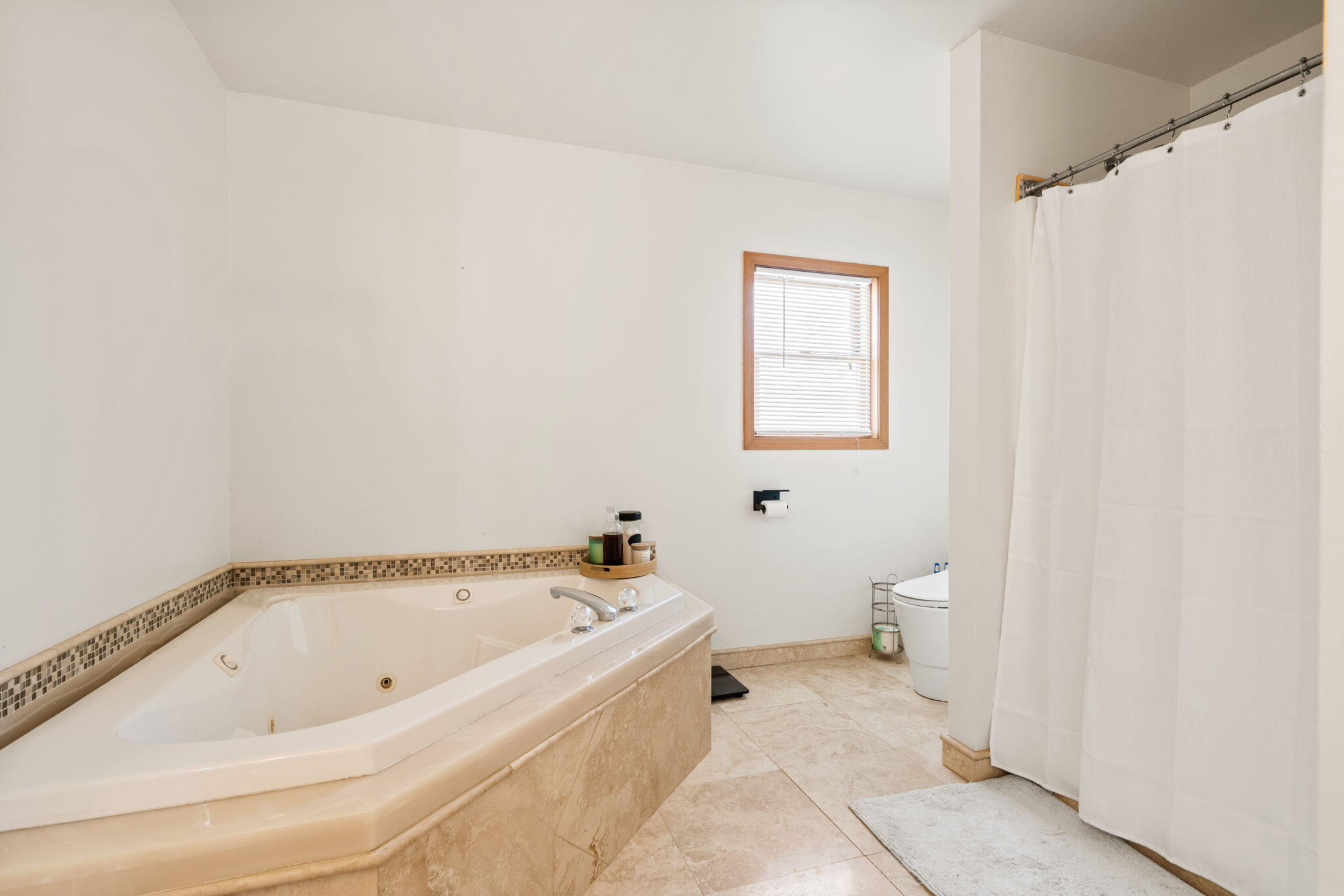 4490 North Squirrel Road Auburn Hills, MI 48326 - Photo 40 of 63 97-web-or-mls-DSC07963