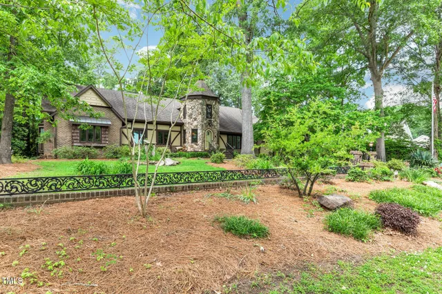 a view of a patio in front of house