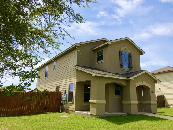 $429,000 | 5211 Viewpoint Drive, Austin, TX 78744