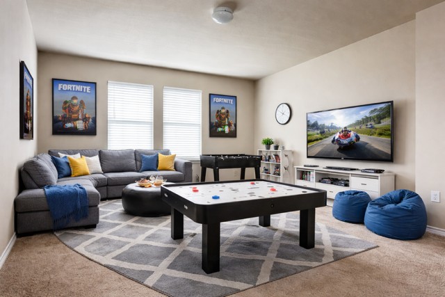 5211 Viewpoint Drive Austin, TX 78744 - Photo 12 of 29 Virtually staged. The upper-level living space can also be a game room.