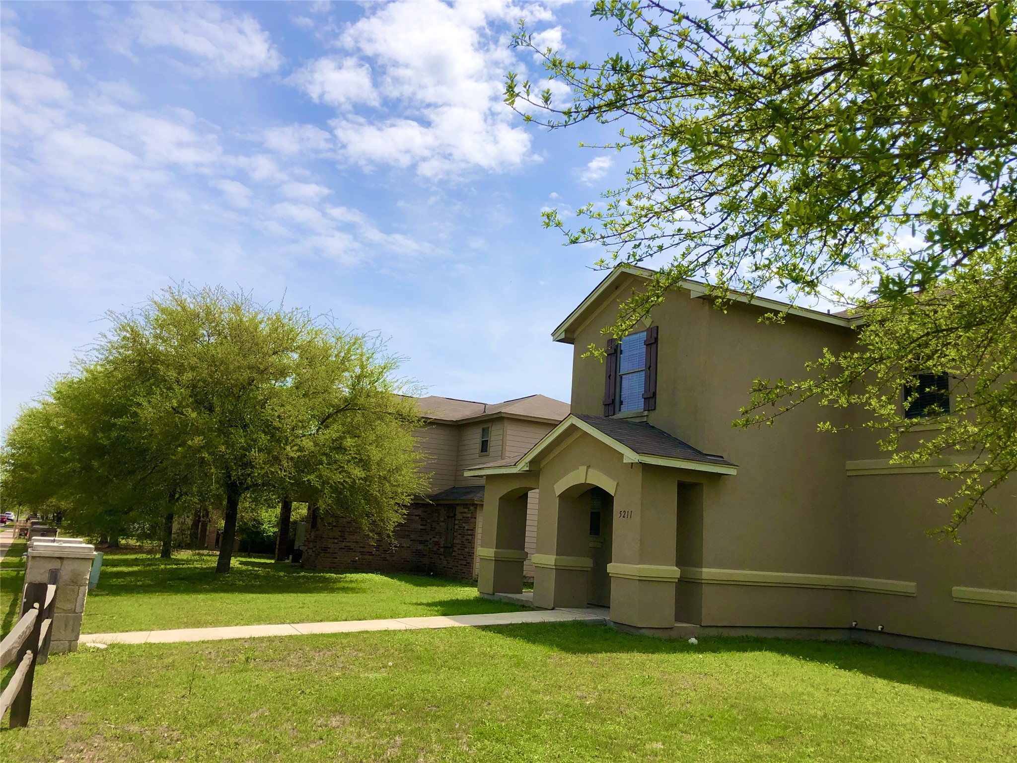 5211 Viewpoint Drive Austin, TX 78744 - Photo 2 of 29 Spacious 3BR/2.5BA with 3 living areas!