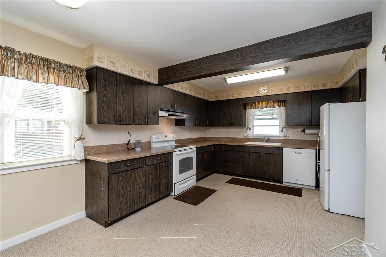 822 Shattuck Road Saginaw, MI 48604 - Photo 6 of 28 50053702-6.JPG