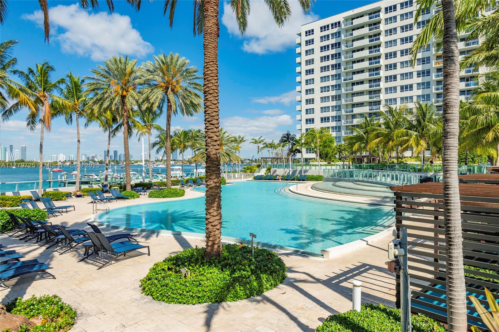 1500 Bay Road, Unit 1540S Miami Beach, FL 33139 - Photo 18 of 24 Gallery Image 18