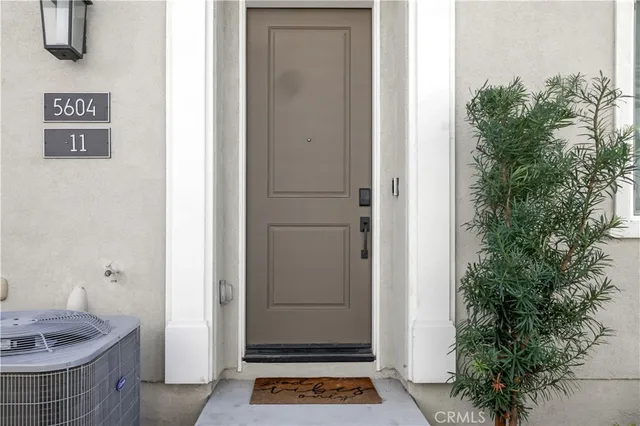 $560,000 | 5604 Altamura Way, Unit 11, Fontana, CA 92336