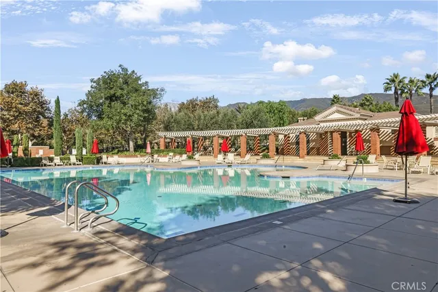 $560,000 | 5604 Altamura Way, Unit 11, Fontana, CA 92336