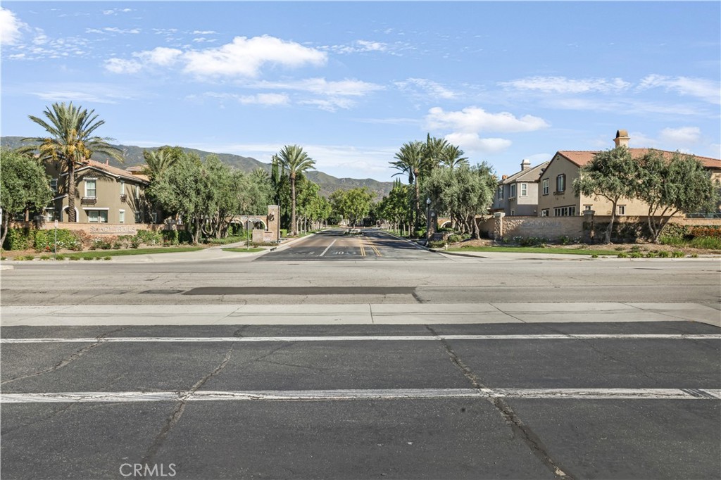 5604 Altamura Way, Unit 11 Fontana, CA 92336 - Photo 51 of 51