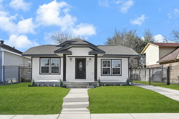 $2,200 | 224 Everton Street, Houston, TX 77003