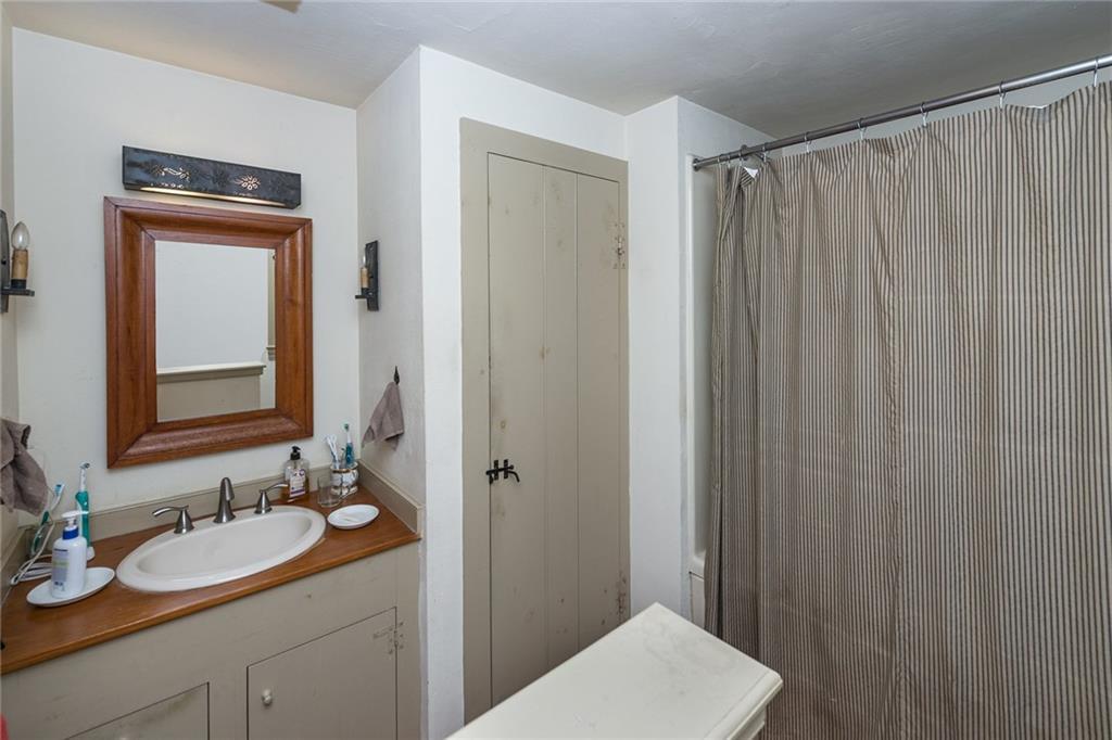 13 Riversedge Drive York, ME 03909 - Photo 14 of 30 Master bathroom