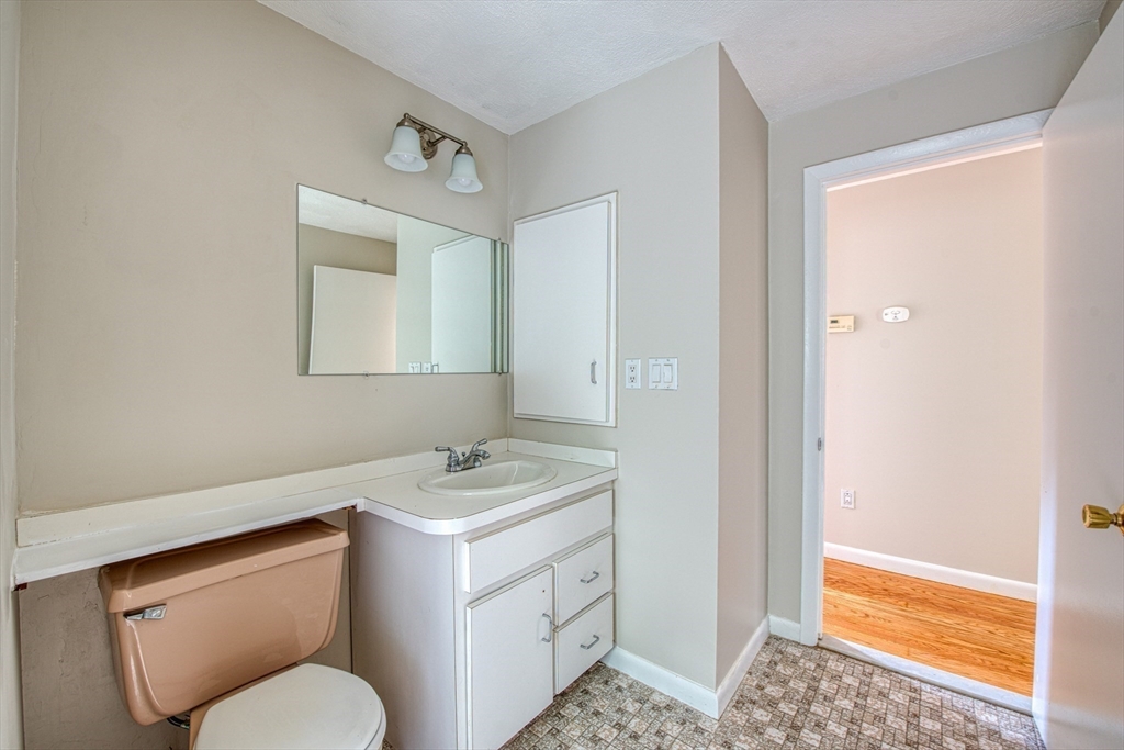 160 Hampton Road Sharon, MA 02067 - Photo 18 of 29