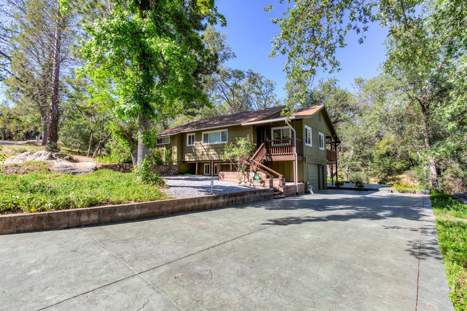 42919 Springwood Road Oakhurst, CA 93644 - Photo 2 of 29 Gallery Image 2