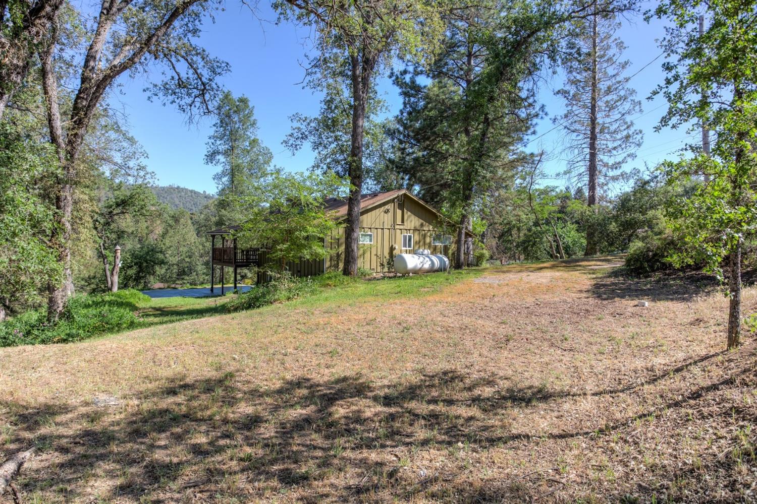 42919 Springwood Road Oakhurst, CA 93644 - Photo 28 of 29 Gallery Image 28