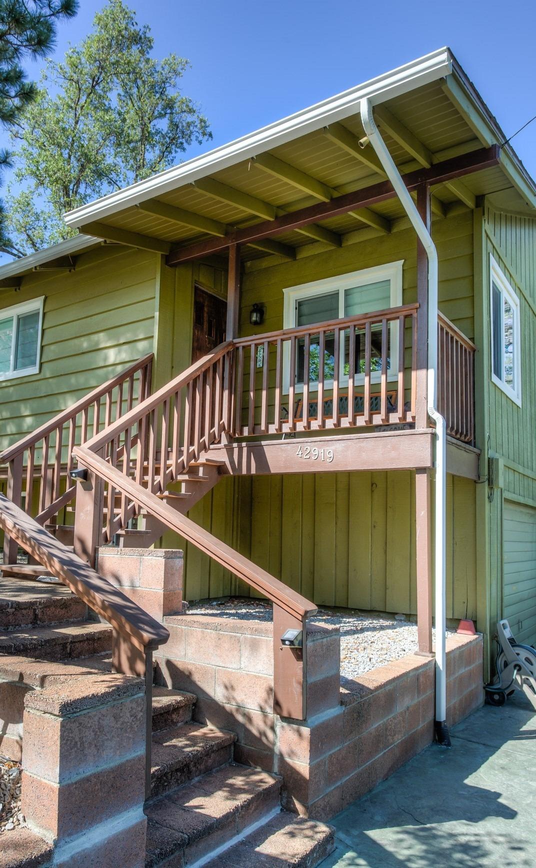 42919 Springwood Road Oakhurst, CA 93644 - Photo 5 of 29 Gallery Image 5