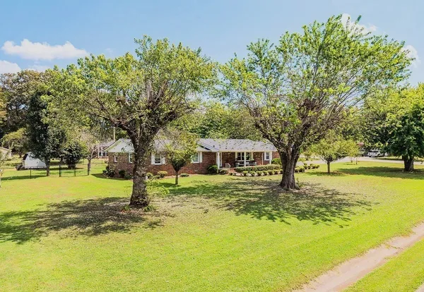 $289,900 | 156 South Arrowhead Drive, McMinnville, TN 37110