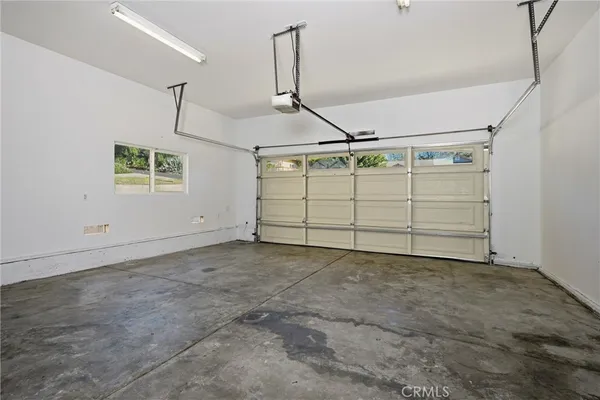 $459,000 | 19285 Ravenhill Road, Hidden Valley Lake, CA 95467