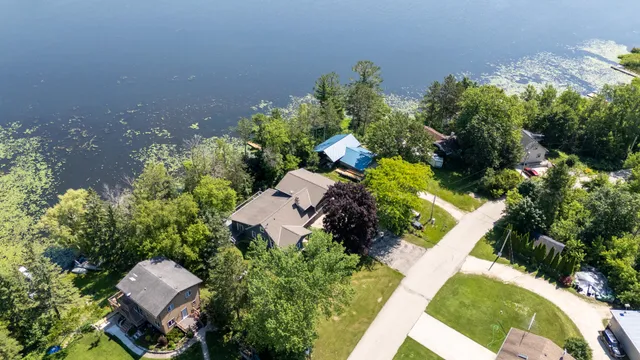 $800,000 | W1225 Floral Park Lane, Campbellsport, WI 53010