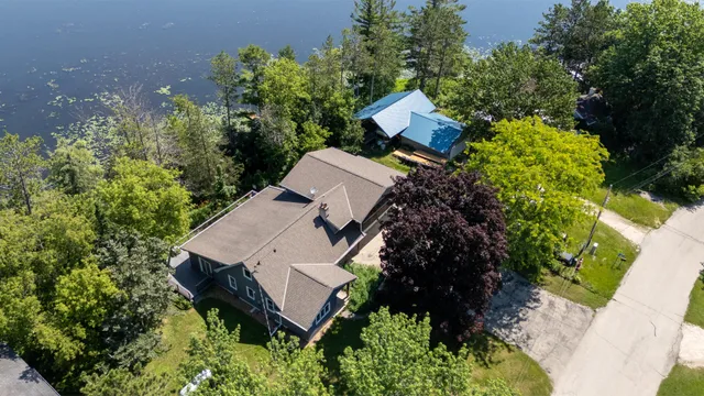 $800,000 | W1225 Floral Park Lane, Campbellsport, WI 53010