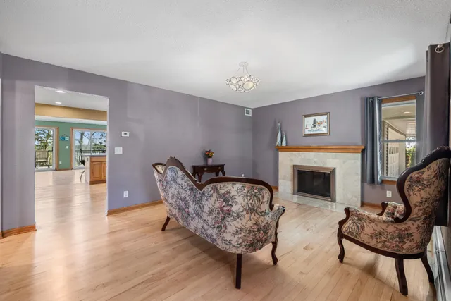 $800,000 | W1225 Floral Park Lane, Campbellsport, WI 53010