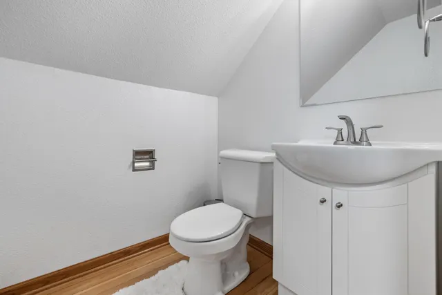 $800,000 | W1225 Floral Park Lane, Campbellsport, WI 53010