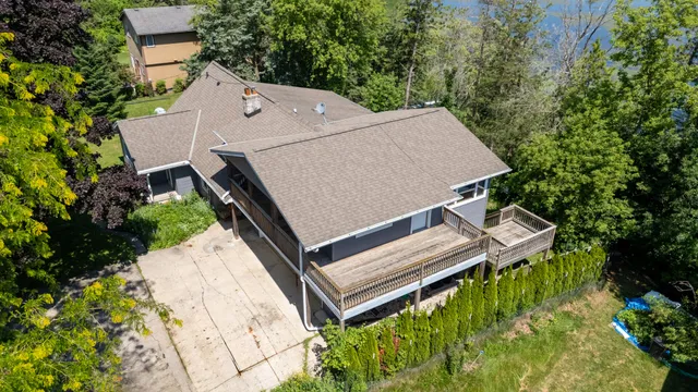 $800,000 | W1225 Floral Park Lane, Campbellsport, WI 53010