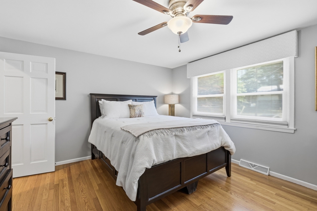 42 Ledgewood Road Framingham, MA 01701 - Photo 14 of 33