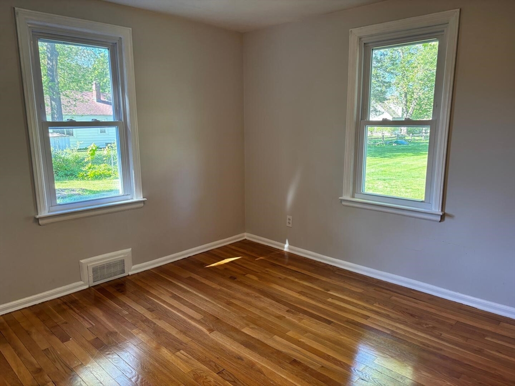 65 Brookside Circle Springfield, MA 01129 - Photo 23 of 25 Gallery Image 23