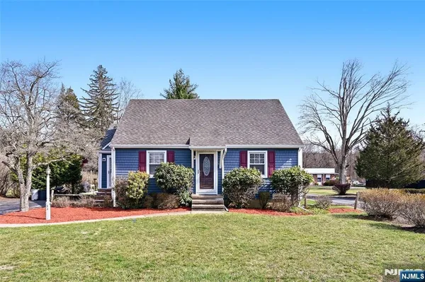 $599,900 | 194 Ramapo Valley Road, Oakland, NJ 07436