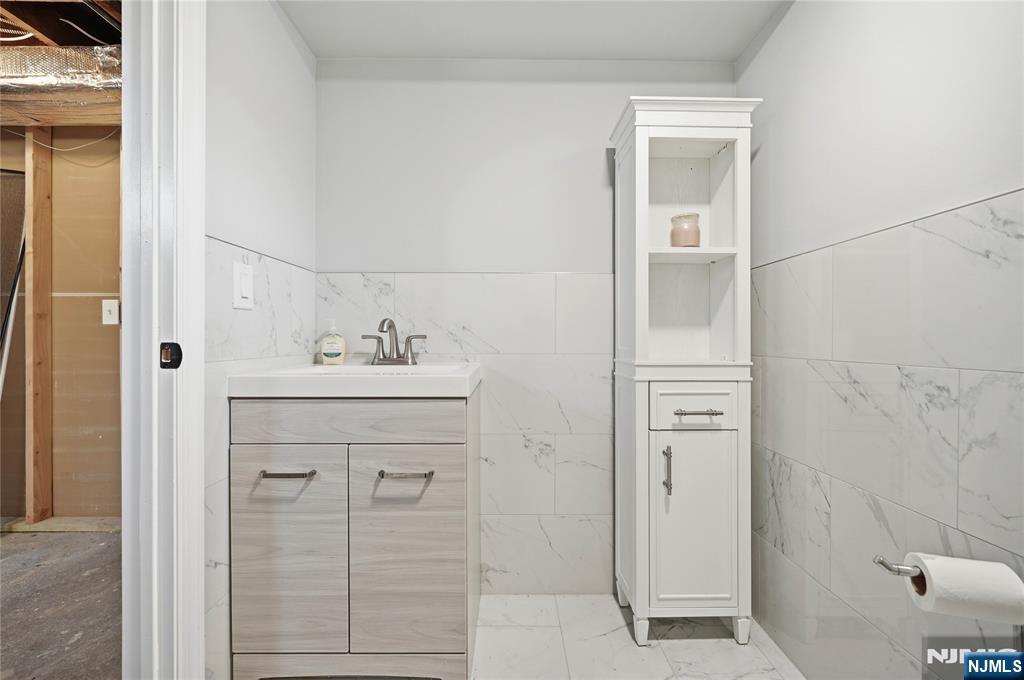 194 Ramapo Valley Road Oakland, NJ 07436 - Photo 25 of 25