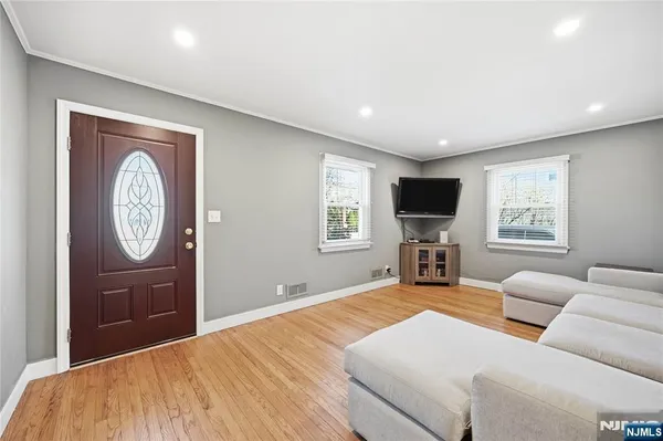 $599,900 | 194 Ramapo Valley Road, Oakland, NJ 07436