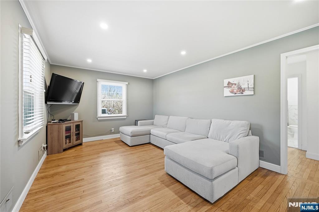 194 Ramapo Valley Road Oakland, NJ 07436 - Photo 5 of 25