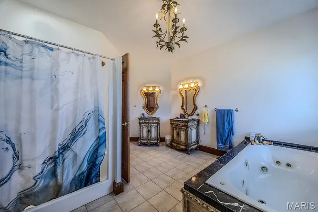 $610,000 | 31320 Oslo Drive, Lebanon, MO 65536