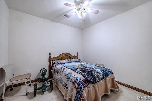 $610,000 | 31320 Oslo Drive, Lebanon, MO 65536