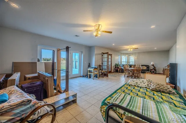 $610,000 | 31320 Oslo Drive, Lebanon, MO 65536