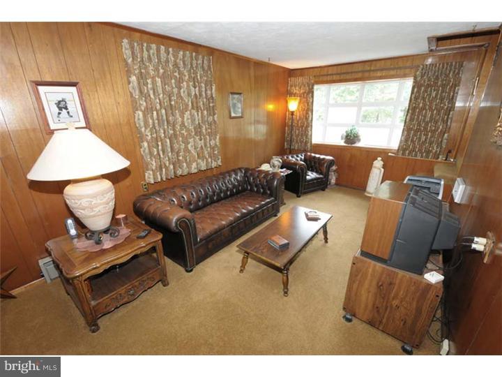 2624 Springfield Road Broomall, PA 19008 - Photo 13 of 25 Family Room