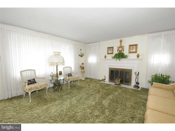 2624 Springfield Road Broomall, PA 19008 - Photo 3 of 25 Living Room