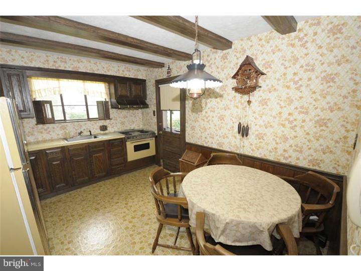 2624 Springfield Road Broomall, PA 19008 - Photo 9 of 25 Kitchen