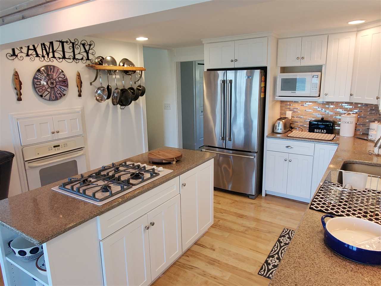 8452-8436 Bay Point Road Beulah, MI 49617 - Photo 8 of 71 1874191-7.JPG