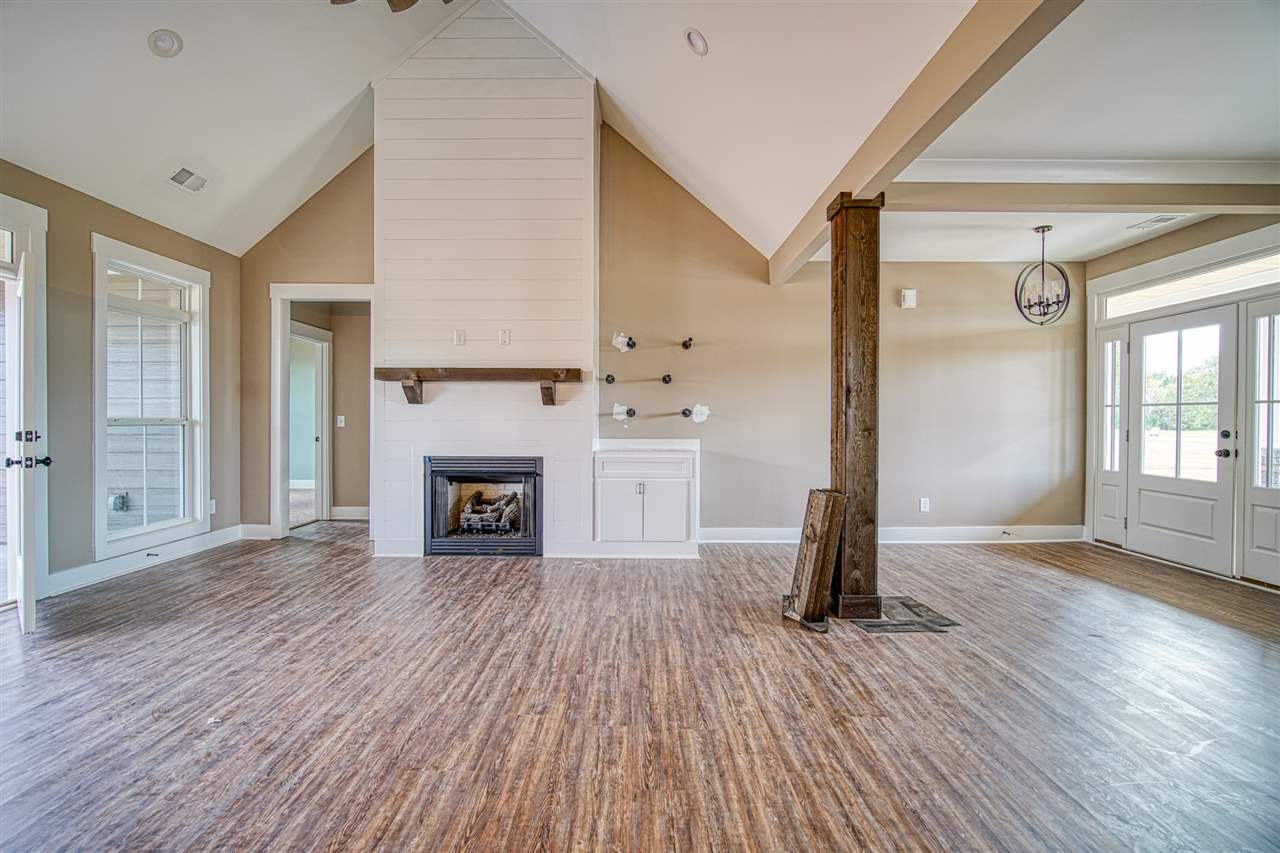 2094 Greenpond Road Woodruff, SC 29388 - Photo 4 of 28
