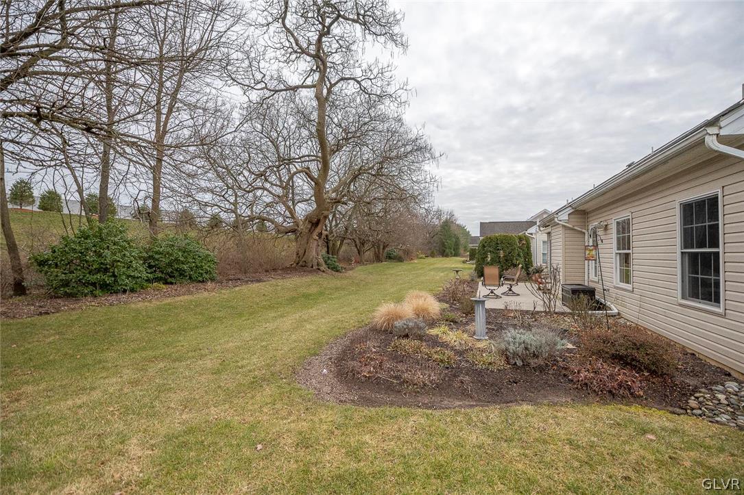 2 Kelso Ridge Easton, PA 18045 - Photo 21 of 24 Rear yard