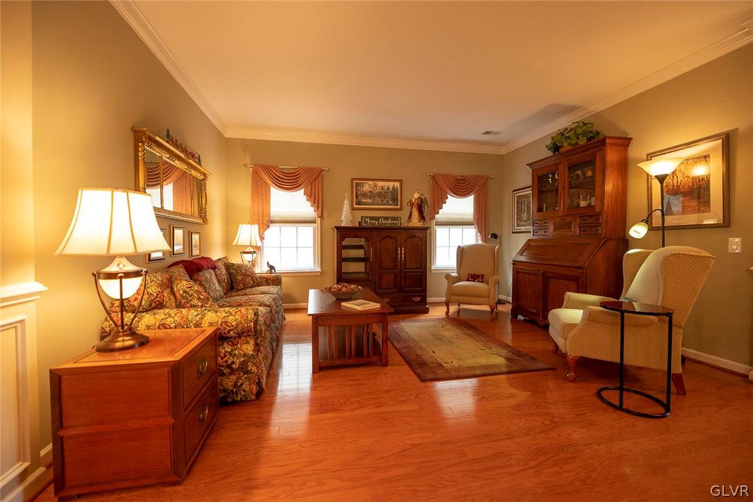 2 Kelso Ridge Easton, PA 18045 - Photo 4 of 24 Living Room