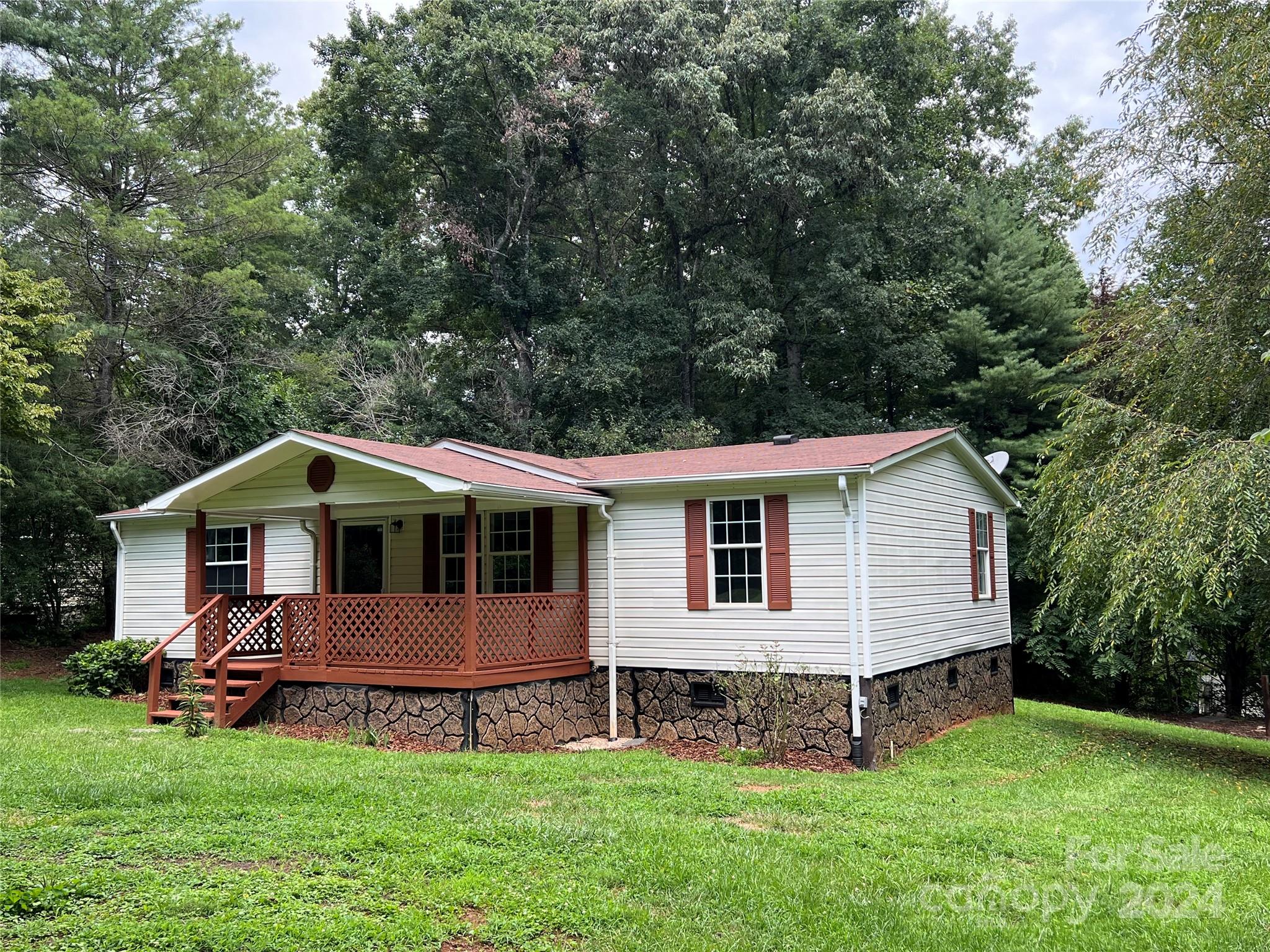 2038 Jay Clark Road Morganton, NC 28655 - Photo 3 of 25 Gallery Image 3
