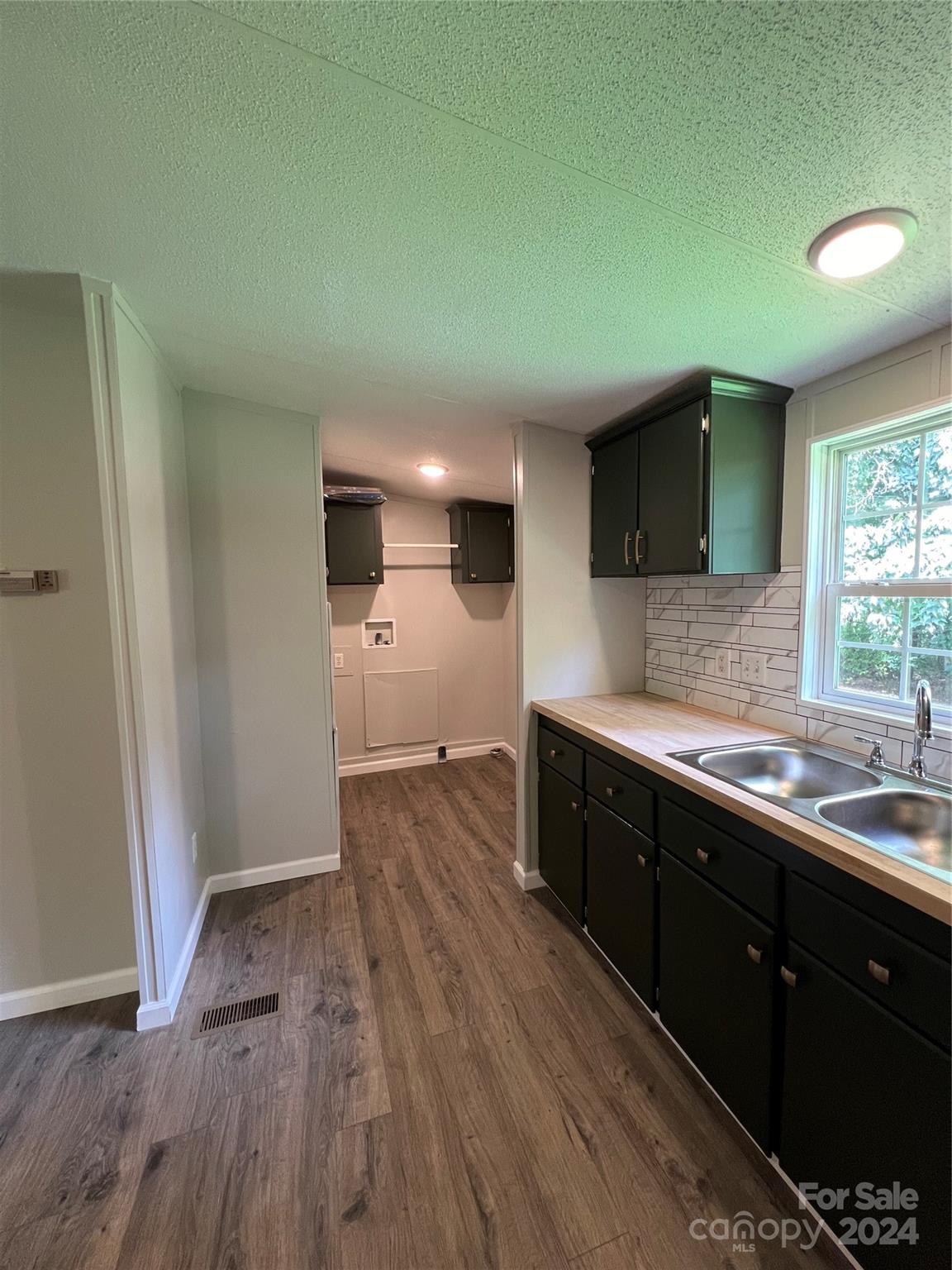 2038 Jay Clark Road Morganton, NC 28655 - Photo 6 of 25 Gallery Image 6